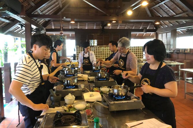 Blue Elephant Thai Cooking Class with Market Tour in Phuket - The demonstration makes four dishes manageable