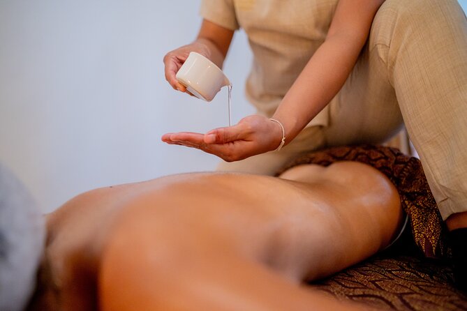 Body and Facial Activity - What the therapists and atmosphere add