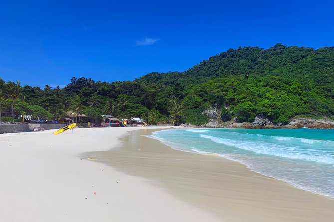 Coral and Racha Islands from Phuket - Racha Noi: a short stop for reef viewing