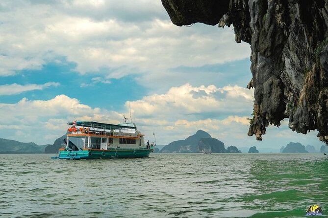 Full day Phangnga Bay with Andaman Sea Kayak - James Bond Island and the famous photo stop