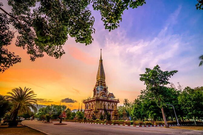 Half Day City Tour Phuket - A short lesson at Bigbee Garden Phuket