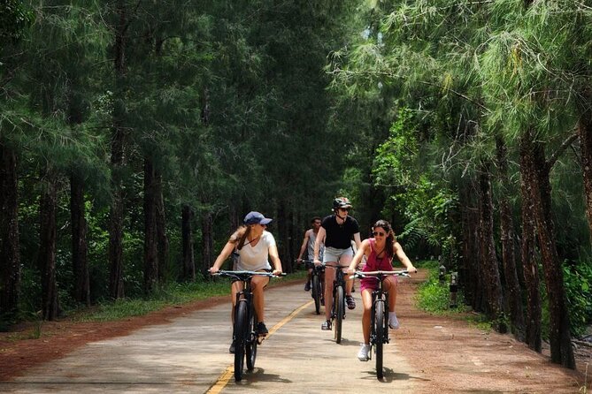 Islands Discovery: Koh Yao and Koh Hong with Bicycles and Beaches - Koh Hong’s lagoon, beach, and clear water