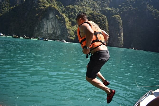 James Bond Island: Big Boat Tour & Canoeing Experience - Who will enjoy this day most