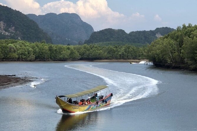 James Bond Island Day Trip With Sea Canoeing - Lunch and the transition to Talu Island
