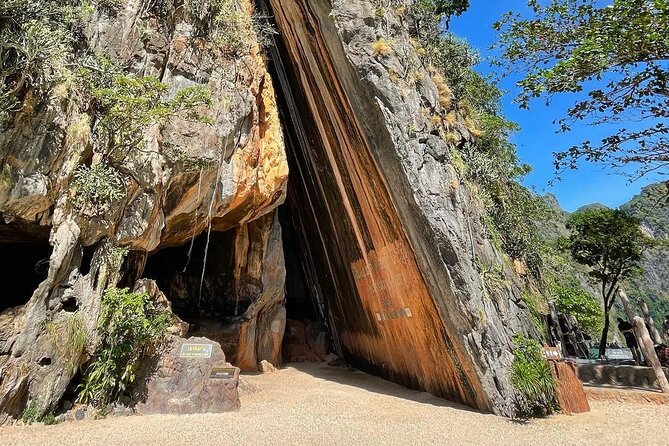 James Bond Island with Canoeing and Lunch by Speedboat - Lunch and shopping at Koh Panyee
