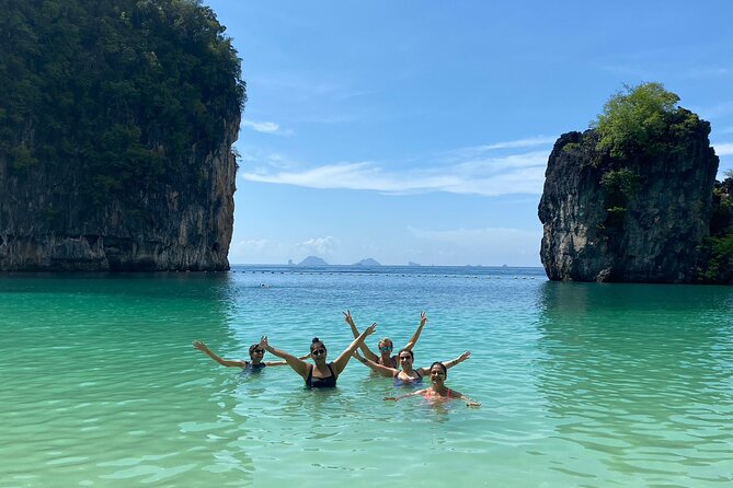 Krabi Islands Private Tour - Hong Island and its tide-controlled lagoon