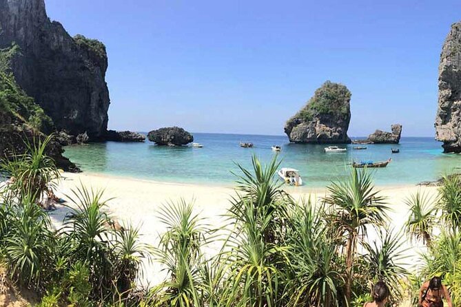 Luxury Private Speed Boat Charter - Phi Phi Sunrise - Why the 6:00 am start matters at Phi Phi