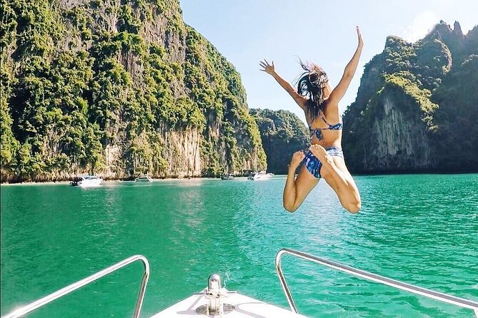 Luxury Small Group Phi Phi Sunrise from Phuket - A small boat with a practical layout