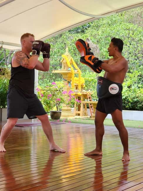 Muay Thai Boxing Class for Beginners - Pad and mitt work: where the class becomes practical