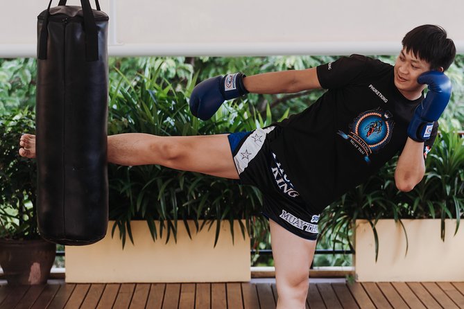 Muay Thai Boxing Class for Beginners - Learning the basics without feeling lost