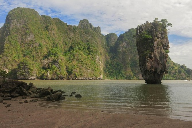 Only 9 pax/trip! Sunrise in Phangnga & No-crowd James Bond visit - Lunch above the bay