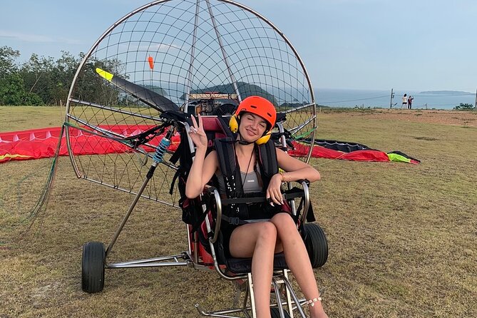 Paramotor Phuket - Flying with a licensed instructor pilot