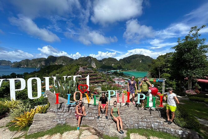 Phi Phi Island Private Boat Tour - The cruise from Phuket to Phi Phi