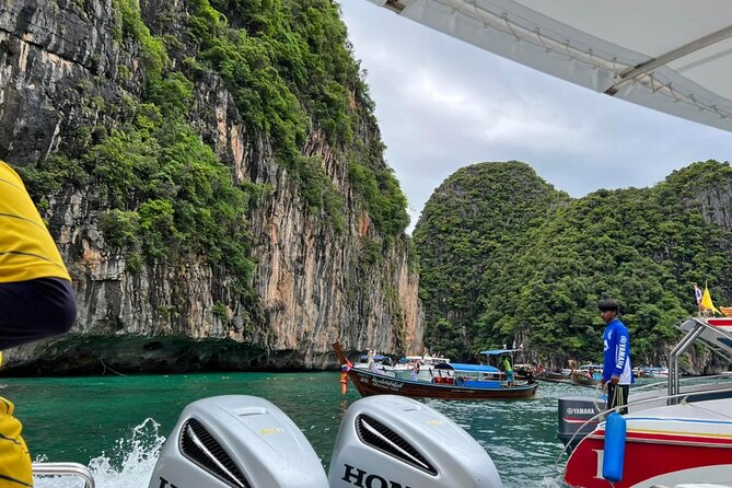 Phi Phi Islands Speedboat Full-Day Tour from Phuket+ Buffet Lunch - Weather, crowds, and the best kind of visitor