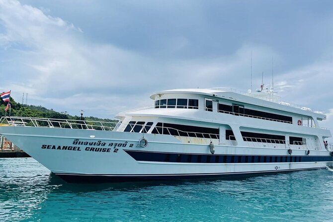 Phi Phi Islands Tour by Luxury Big Boat from Phuket - How comfortable is the luxury yacht?