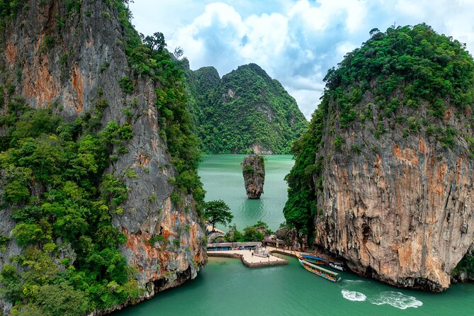 Phi Phi + James Bond islands Full day - Combo - Starting early at Royal Phuket Marina