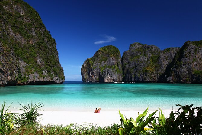 Phi Phi, James Bond & Krabi Overnight - Exclusive 2D1N - Railay Beach brings Krabi’s cliffs into the picture