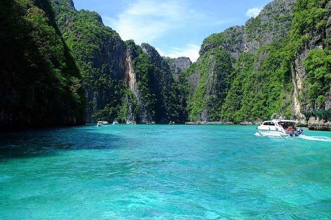 Phi Phi, Maiton, Khai Island Sunset Romantic Trip By Phuket Seahorse Marine - Phi Phi Don lunch at Ton Sai Bay