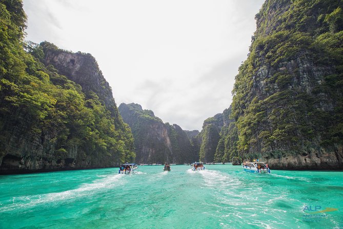 PHI PHI & MAYA & BAMBOO Premium Catamaran Max 28 pax - Is the $114 price good value?