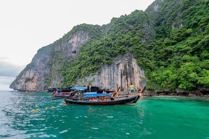 Phi Phi Snorkeling Early Day Trip, Speedboat - Phuket Sail Tours - Lunch on Phi Don keeps the day moving