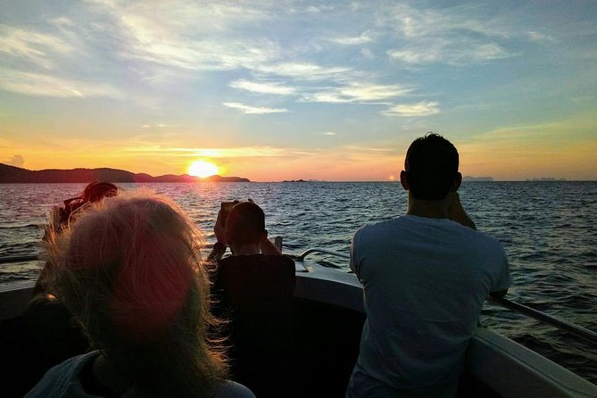 Phi Phi Sunrise Premium Tour - Why the early departure matters at Phi Phi