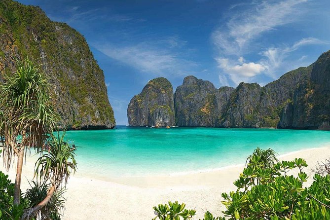 Phi Phi Sunrise Premium Tour - Who will enjoy this Phi Phi day most