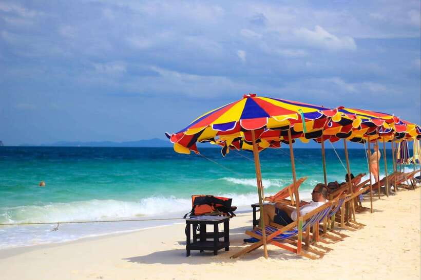 Phuket: 3 Khai Islands Relax & Snorkeling Half/Full Day Tour - Khai Nai: beach time, shallow water, and island cats