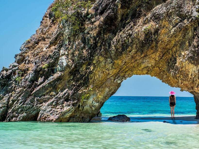 Phuket: 3 Khai Islands Snorkeling Tour - Khai Nai, the island with cats and easy beach time