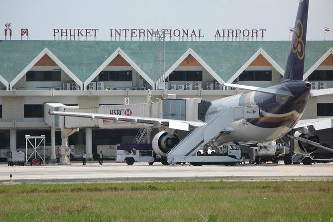 Phuket Airport Arrival Transfer : Airport to Hotel in Phuket - Phuket Airport is far from the beach towns