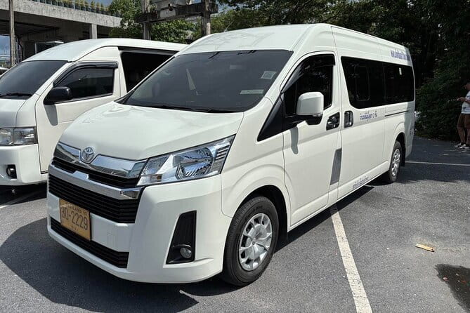 Phuket Airport (HKT) Arrival Transfer to Phuket Hotels (Shared or Private) - Shared versus private: choosing the right ride