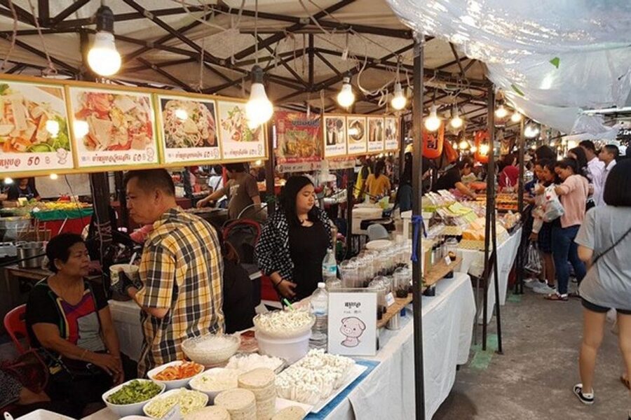 Phuket: Amazing Sunset View & Local Market Tour - Choosing between Chilva Market and JJ Market