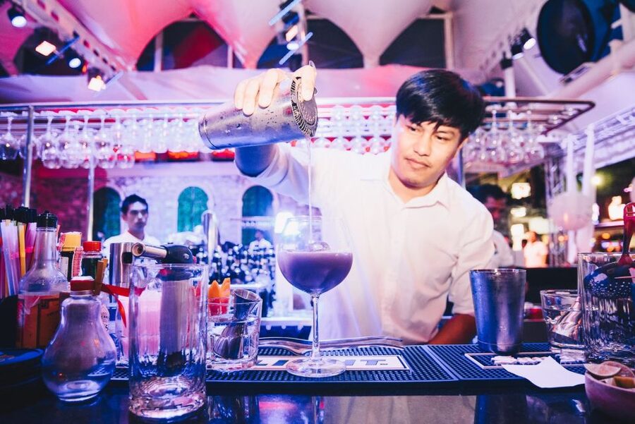 Phuket: Bar Crawl Tour - The final club and the three-shot allowance