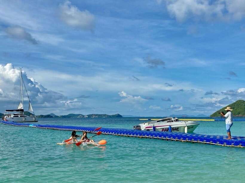 Phuket: Day Trip to Coral and Racha Island by Speedboat - What the guide and small group add