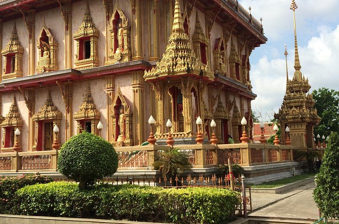 Phuket Full Day City tour & Lunch & Tiger Park - Cashew Nut Factory: tasting with a shopping angle