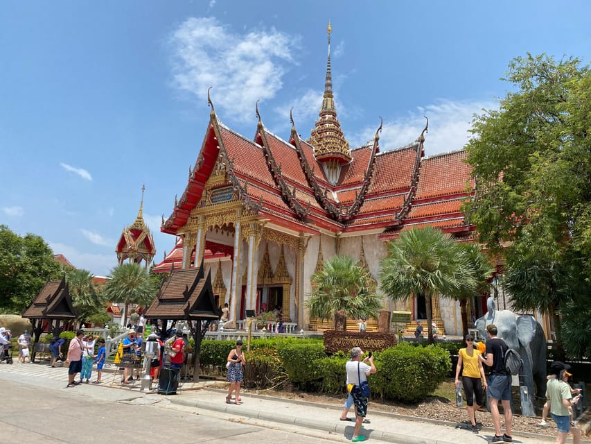 Phuket: Guided Tour of Phuket City with Hotel Transfers - The cashew factory: useful stop or shopping break?