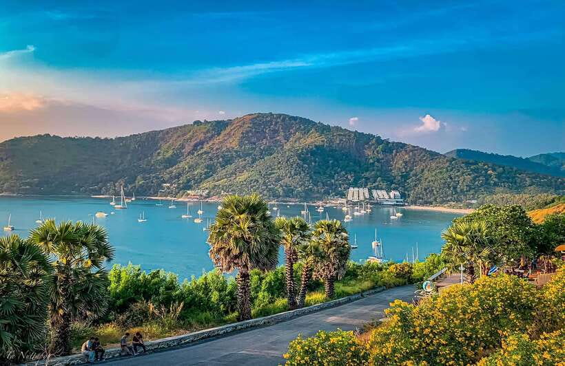 Phuket: Half-Day Viewpoint, Big Buddha and Wat Chalong Tour - Big Buddha: the main event above Nakkerd Hills