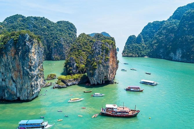 Phuket: James Bond Island by Speedboat - The famous rock at Khao Phing Kan