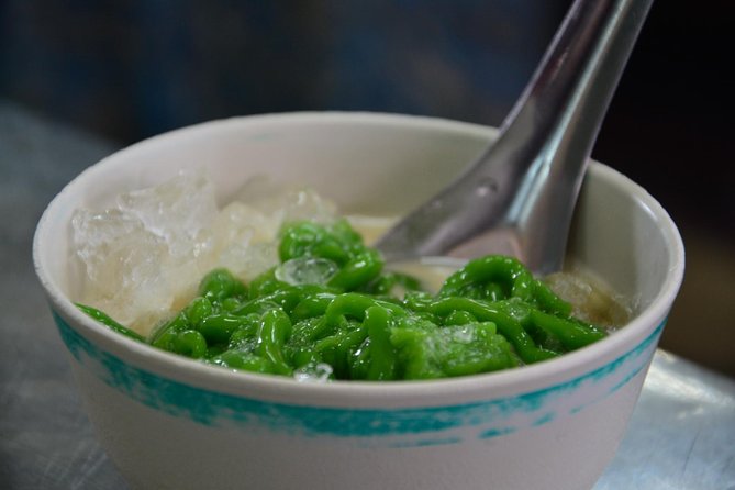 Phuket Night Food Tour & Old Town's Magical Lights - O-Tao and the first serious food stop