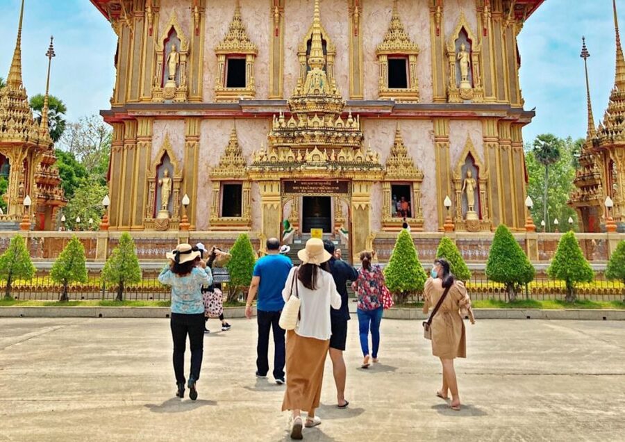 Phuket Old Town : Food | Art | Town :Travstore OG F.A.T Tour - Phuket’s street art at 2:30 PM