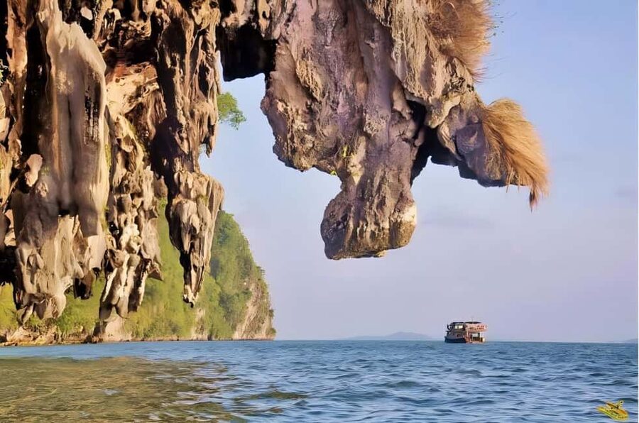 Phuket: Phang Nga,Hong & James Bond Islands by Big Boat - Hong Island by kayak, through narrow sea passages