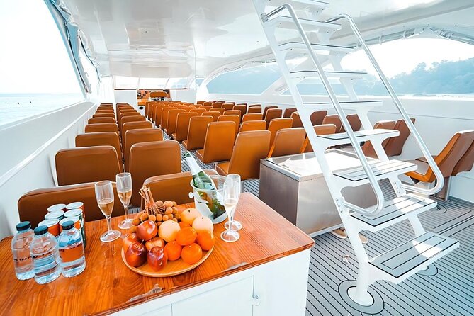 Phuket: Phi Phi, Bamboo & Maiton Speed Catamaran Tour - Guides, language, and group size