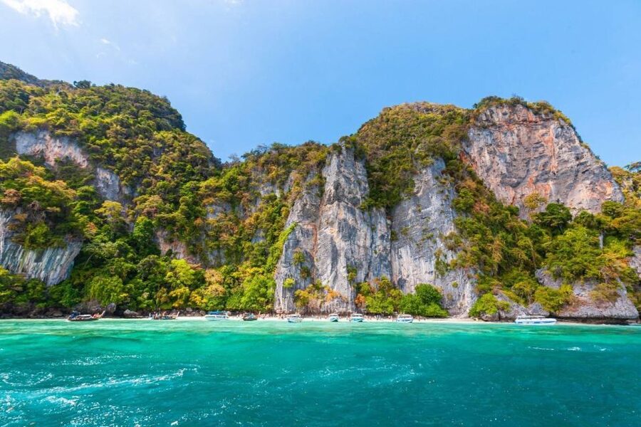 Phuket: Phi Phi Islands and Maya Bay Day Trip with Lunch - What this Phuket day trip is really like