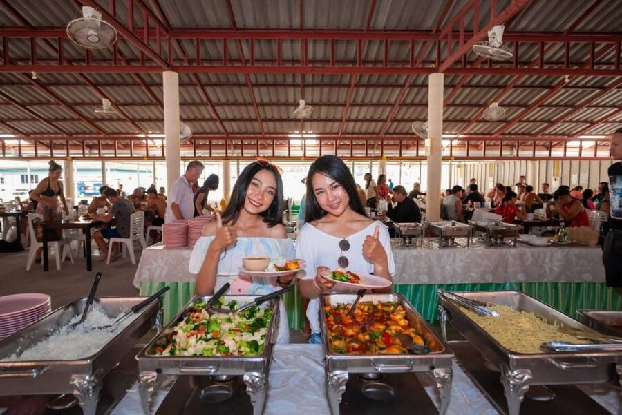 Phuket: Phi Phi Islands and Maya Bay Day Trip with Lunch - Speedboat travel to Phi Phi Leh