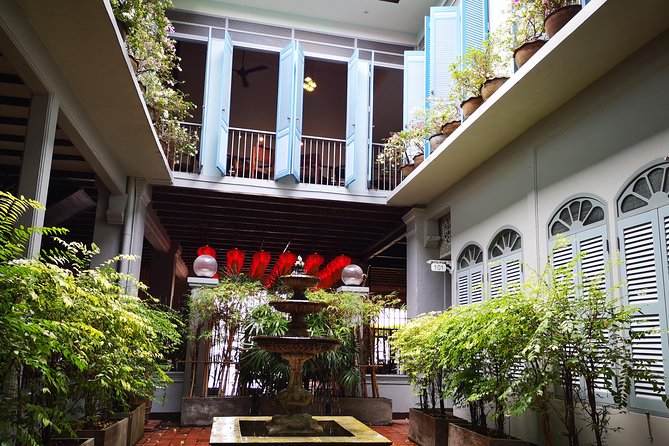 Phuket Private Local Guide Customized Sightseeing Tour (8 hrs) - Old Phuket Town and its Sino-Portuguese streets