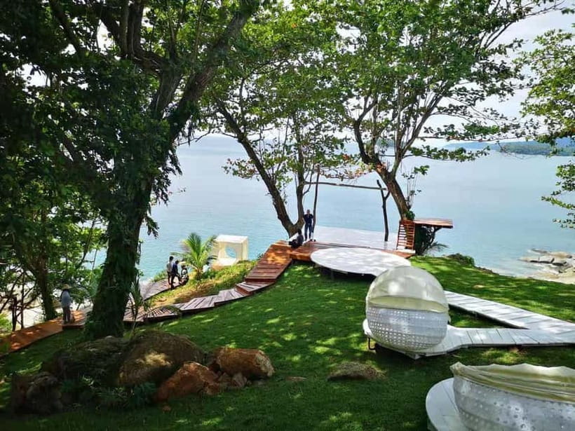 Phuket: Rock Beach Swing Entry Ticket - The iconic beach swing and sea view