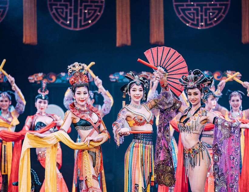 Phuket: Simon Cabaret Show VIP Tickets - Thai culture meets international pop