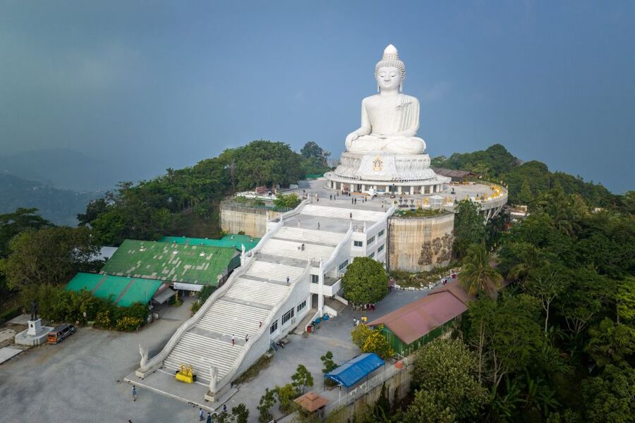 Phuket: Wat Chalong, Viewpoint, and Old Town Guided Tour - Saeng Tham Shrine and the smaller details