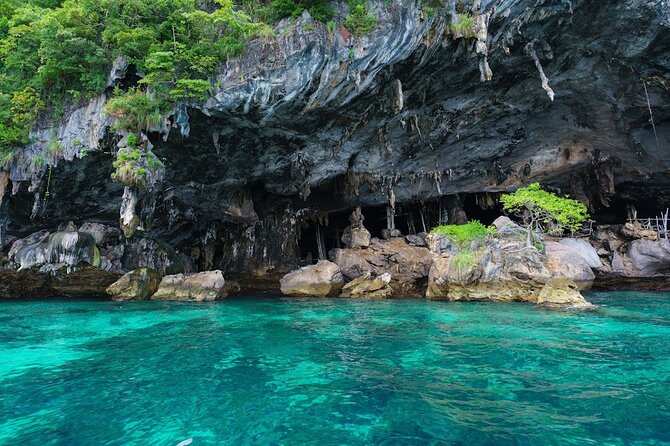 Phuket: Wow Andaman Snorkeling Trip to Phi Phi & Bamboo Islands - Swimming in Pileh Lagoon