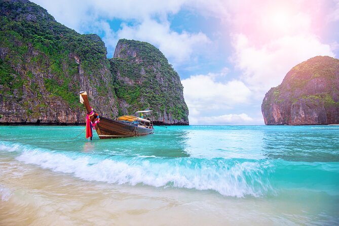Premium Phi Phi Islands tour by Explera DMC - Monkey Beach and a route worth watching