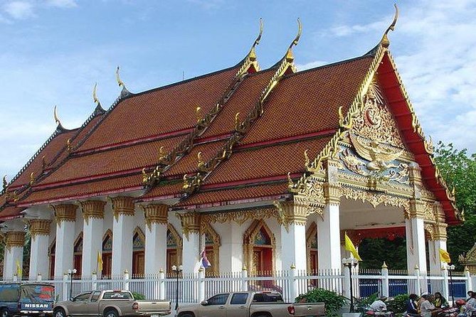 Premium Private Phuket key viewpoints & attractions with Local Guide - Wat Chalong and Phuket’s Revered Monks